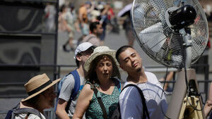 Red Heat Alerts Issued for 17 Italian Cities; At Least 5 Dead