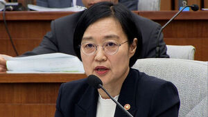 "권력 마귀" "총리 적임자"&hellip;청문회 첫날 '격돌'