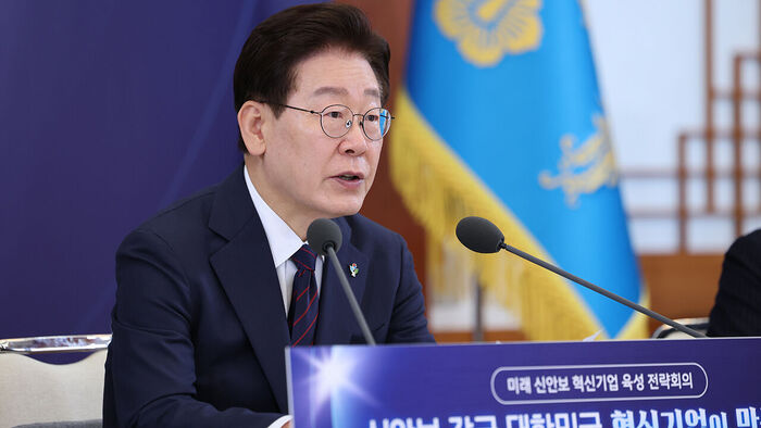 "돼지 눈엔 돼지만" 이 대통령 SNS 글에&hellip;국힘 "모욕적"