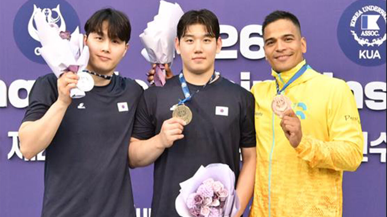 핀수영 황규진, 세계선수권 남자 표면 50m 아시아 신기록
