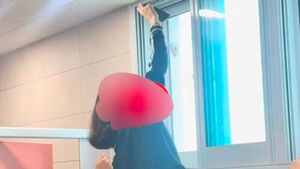 부산 고교 화장실서 '불법촬영 의심' 휴대전화 발견&hellip;경찰 수사