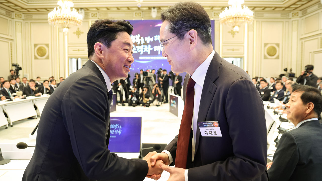 강훈식 "12차 전력계획에 원전 내용 포함…건설기간 단축 검토"