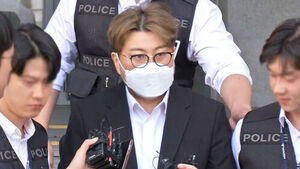 Singer Kim Ho-joong, Convicted of Drunk Driving and Hit-and-Run, Released Today on Parole 5 Months Early