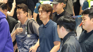 The Fall of Hong Myung-bo: Why Do Heroes Often Fail as Managers?