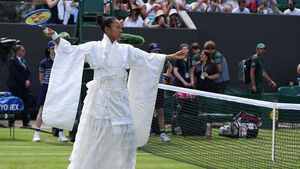 Osaka Appears at Wimbledon in White Kimono Reminiscent of 'Kill Bill'