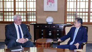 South Korea, Ukraine to Seek Solution for North Korean POWs Respecting Their Free Will