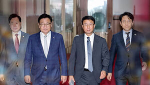 법사위 등 11개 상임위원장 민주당 단독 선출