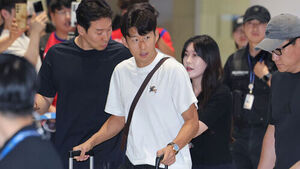"Don't Hang Your Head"... Son Heung-min and Others Return Home Amidst Comfort After World Cup Elimination