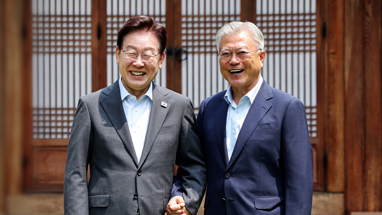문 전 대통령과 오찬…'단합' 한목소리 냈지만