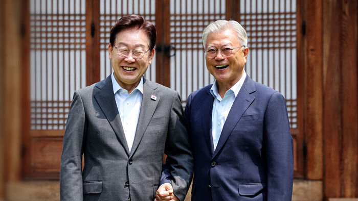 문 전 대통령과 오찬…'단합' 한목소리 냈지만