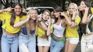 브라질 축구팬 '눈 찢기' 논란&hellip;"인종차별 사과해야"