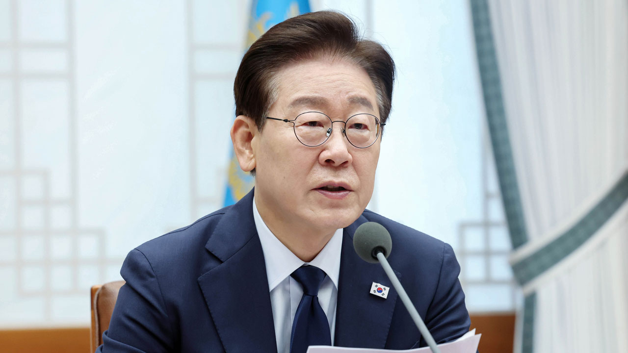 이 대통령 "메가 프로젝트 속도전"…매달 민관합동회의로 추진 상황 점검