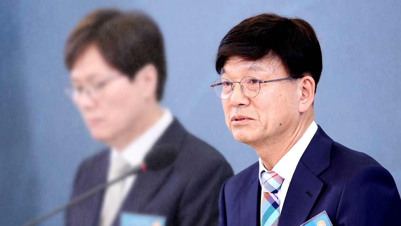 배재고 사태에 "북한 모습"…논란 커지자 사퇴