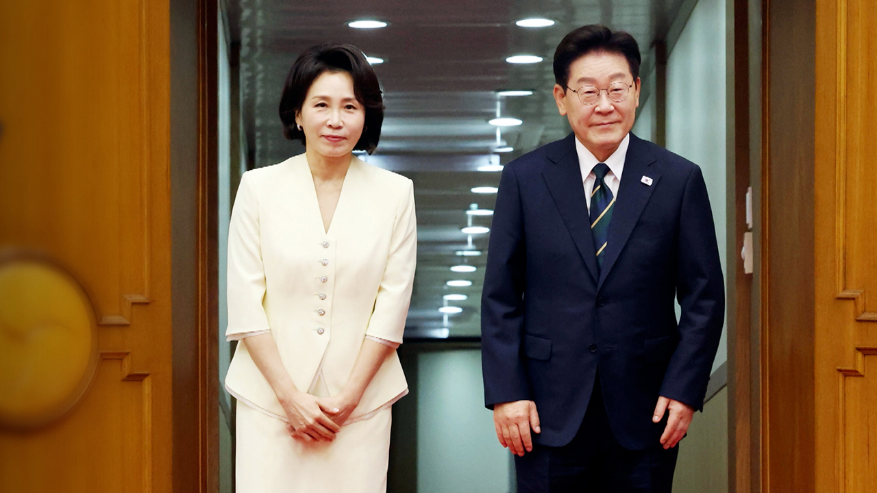 "K방산 도전 계속"…이 대통령, NATO서 방산 외교행보