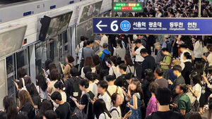 서울 지하철 1호선 일부 구간 단전&hellip;출근길 대란 발생