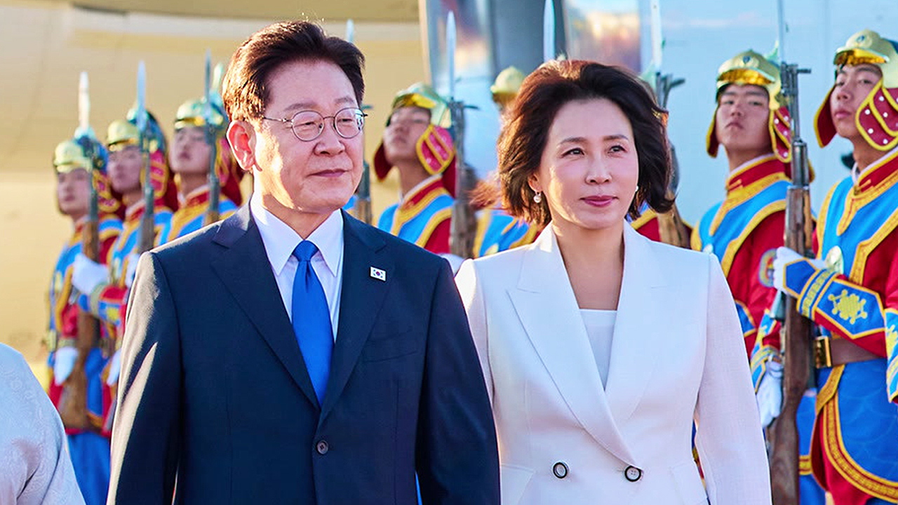 이 대통령 몽골 도착…'15년 만의 국빈방문' 일정 돌입