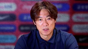 '축구 청문회' 증인 채택되자&hellip;'도피설' 홍명보 입장 냈다