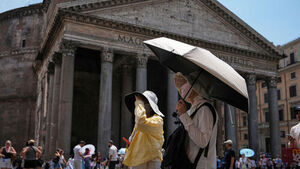 Heatwave Red Alerts Issued for 7 Italian Cities Including Rome; Temperatures to Hit 45°C in Sardinia