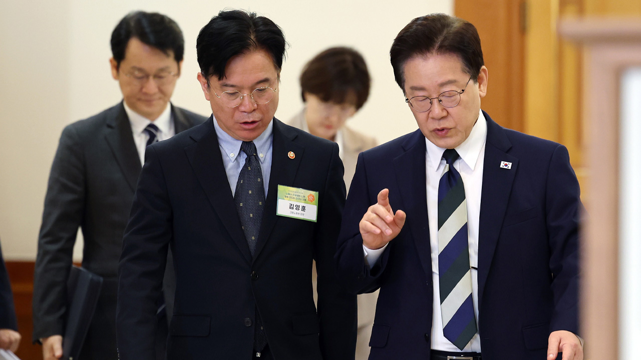 이 대통령, '산재사망 최저' 보도에 "김영훈 장관이 수백 명 살려"