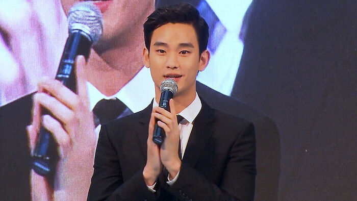 김수현, 1년 만에 활동 재개&hellip;밝은 모습 포착