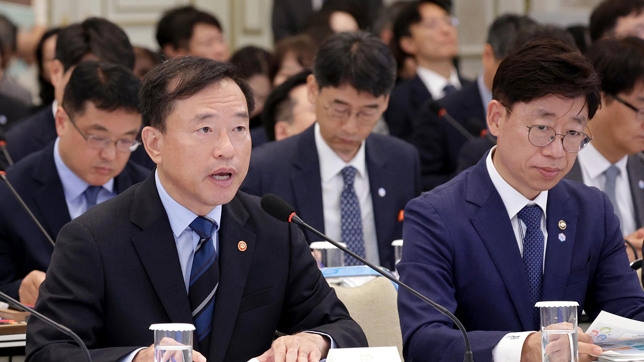 방미통위원장 "청소년 SNS 과몰입, 연령별 단계적 규제 검토"