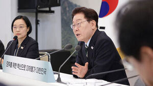 이 대통령 "현대차 새만금 9조 투자 엄청난 규모"&hellip;'전북 홀대론' 반박
