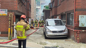 Fire Breaks Out at Multi-Unit Housing in Geumcheon-gu, Seoul; No Casualties Reported