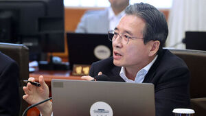 10조 몰린 레버리지 ETF&hellip;김용범 "상폐 어려울 것"