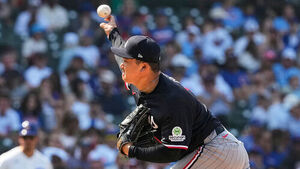 고우석, 만루 위기 넘기고 1이닝 무실점&hellip;송성문은 MLB 첫 3안타