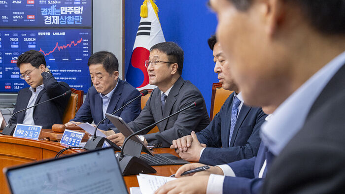 '이 대통령 개입' 국힘 비판에&hellip;민주 "'윤 출장소' 까먹었나"
