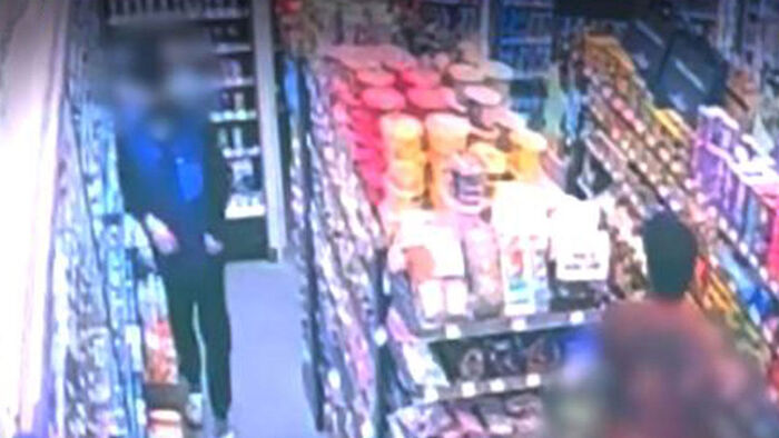 Jung Jae-hwan engaged in bizarre behavior immediately after the crime, such as walking naked into a convenience store and taking banana milk.