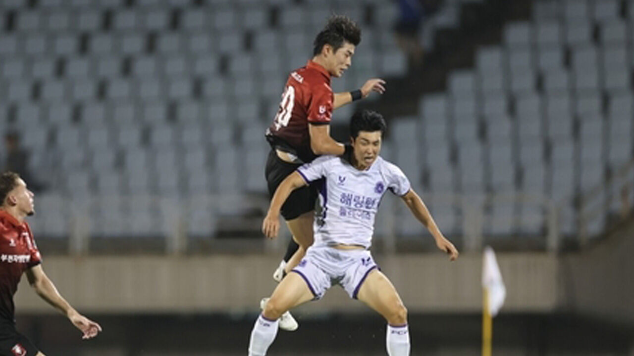 Match scene between Bucheon and Anyang