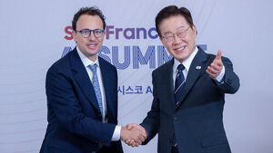 President Lee Calls for Massive Expansion of AI Investment in Meeting with Anthropic CEO