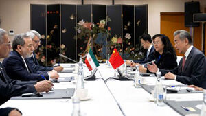China's Wang Yi Meets Iranian FM, Urges 'Opening the Door for Negotiation' and Implementing Ceasefire MoU