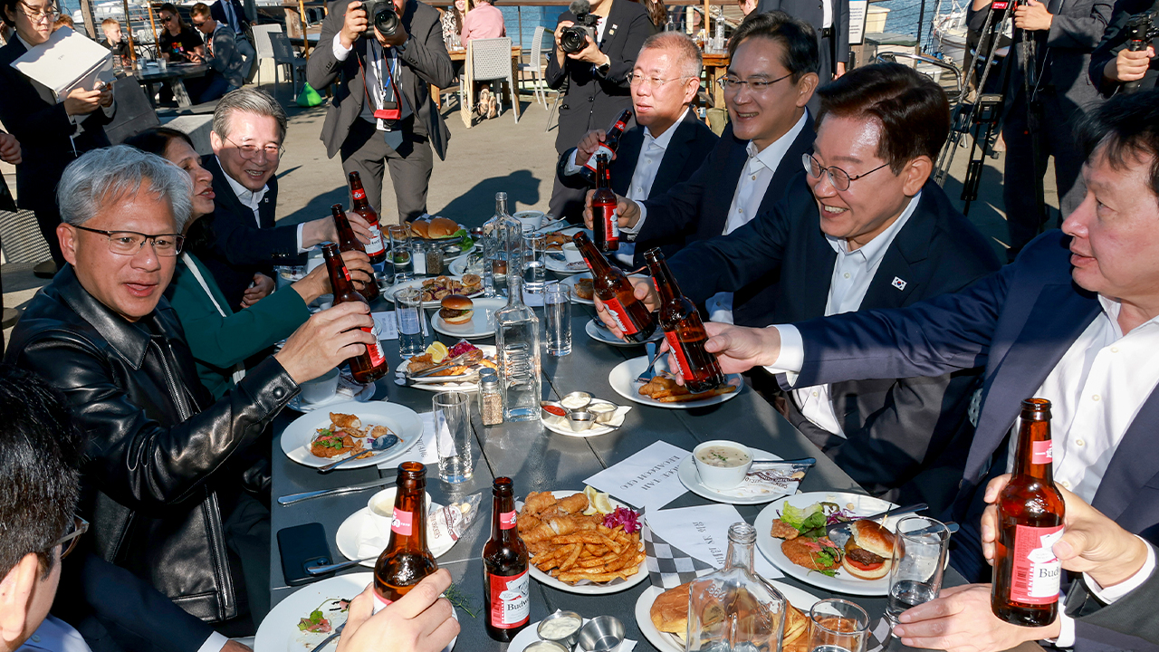 이 대통령, 빅테크 CEO들과 피시앤칩스 만찬…'샌프란 깐부회동'