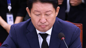 PPP Tells Rep. Kwon Young-jin to 'Decide His Own Future' Amid Collar-Grabbing Controversy