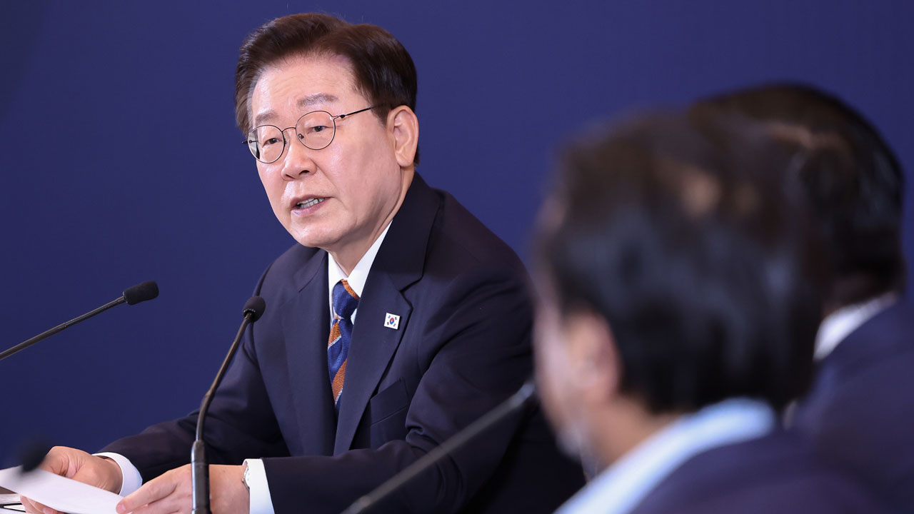 이 대통령, 경찰 대포차 집중단속에 "매우 잘한 일…감사하고 응원"