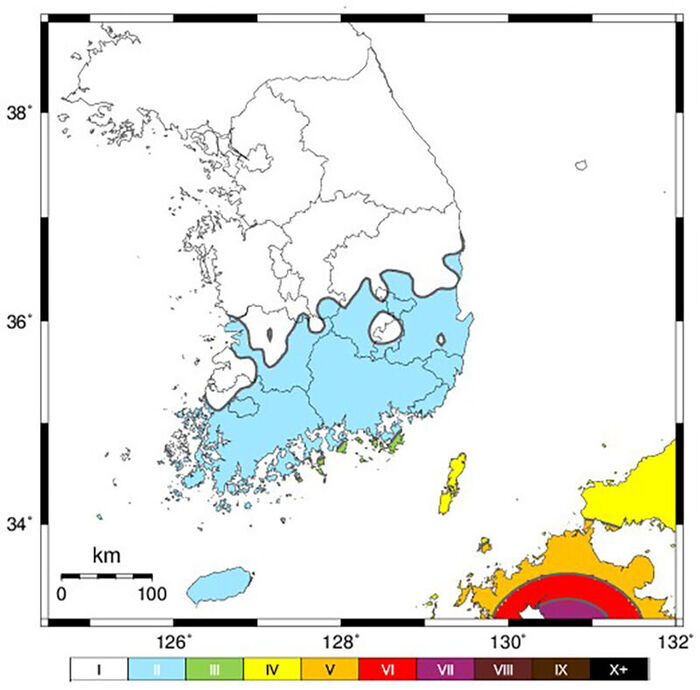 Instrumental seismic intensity map for the magnitude 7.1 earthquake that occurred in Kumamoto Prefecture, Japan, on the afternoon of the 28th (Photo provided by the Korea Meteorological Administration, Yonhap News)