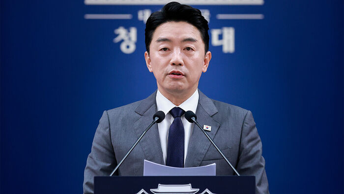 청와대 "강훈식 대통령비서실장, 사의 표명"