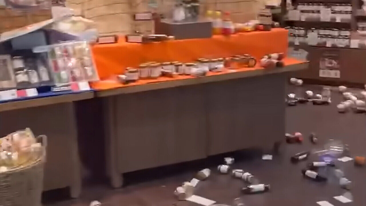 AEON Mall immediately after the Kumamoto earthquake on the 28th (Photo: Asahi Shimbun video capture)