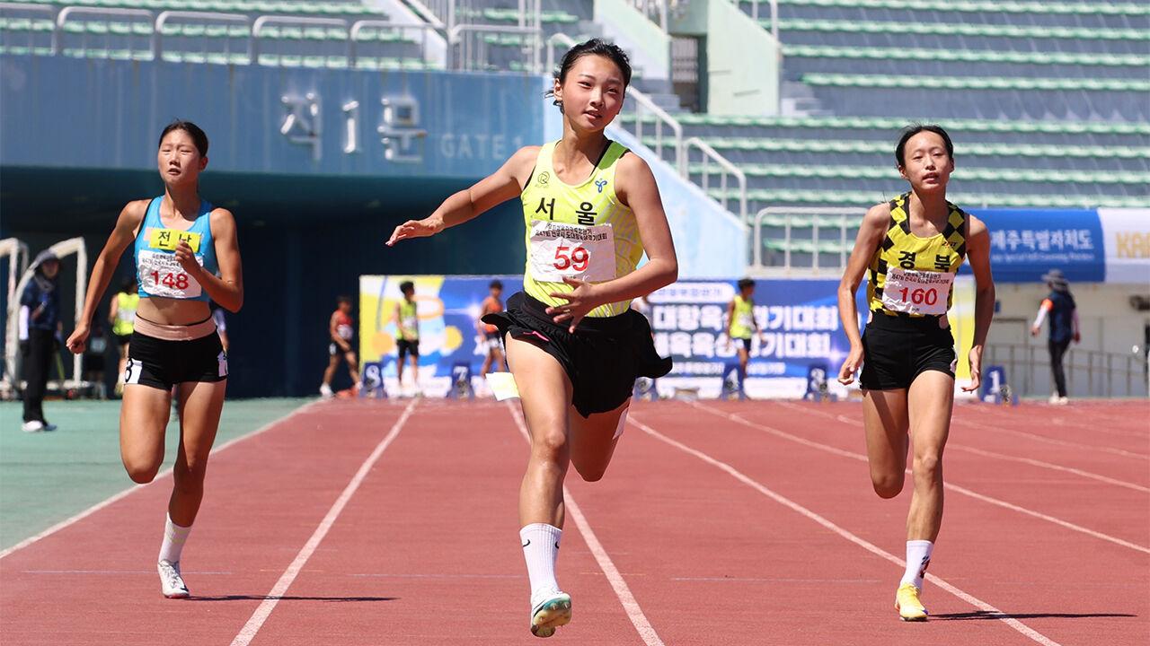육상 왕서윤, 400m 계주 여중부 한국신기록