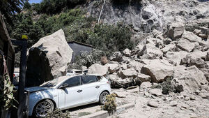 Magnitude 4.7 Earthquake Hits Near Naples, Italy... 26 Injured