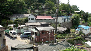 Up to 10-Fold Difference by Living Environment... "Older Villa Neighborhoods Suffer More in the Heat"