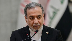 Iran Warns of 'Sea of Fire' Using Gulf States as Hostages; Trump Suspends Airstrikes