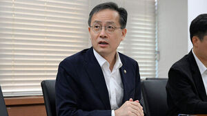 이형일 재정경제부 1차관이 8월 4일 서울 종로구 정부서울청사에서 열린 제72차 물가관계차관회의를 주재하고 있다.
