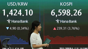Won Slips to 1,410-Won Range on Falling Oil Prices, US-Japan Intervention, and Improved Supply-Demand; Lowest in About 10 Months