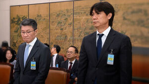 Police Conduct First Search and Seizure at Korea Football Association Over Allegations Surrounding Appointment of Manager Hong Myung-bo