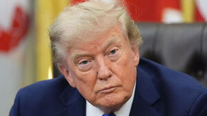 Former US Intelligence Officials: Trump's Governing Style Resembles Dictators