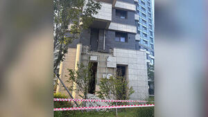 Exterior Terrace Collapses at Newly Built Apartment Complex in Songdo, Incheon, Just 1.5 Years After Completion