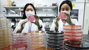 Number of Food Poisoning Patients Nears 10,000 Last Year... Summer Most Dangerous